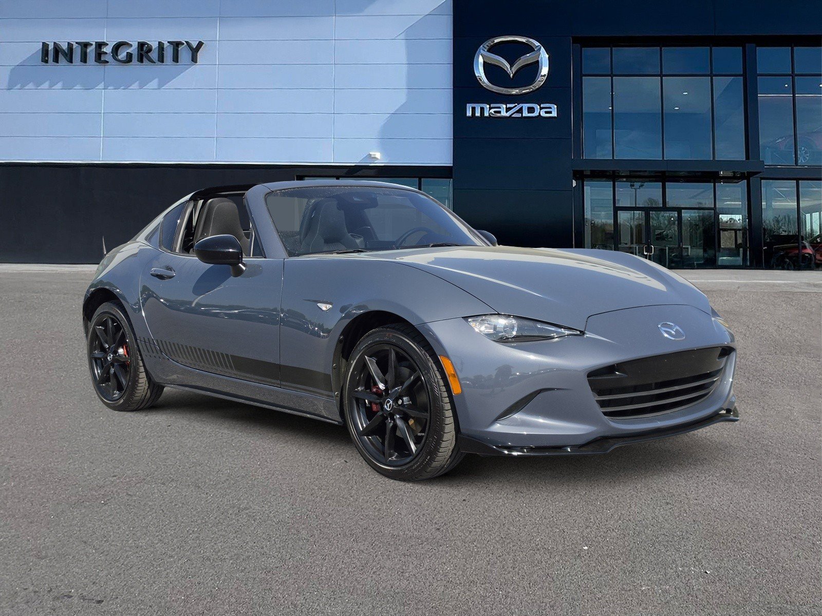 Used 2021 MAZDA MX-5 Miata RF Club w/ Interior Package (MT) image 2