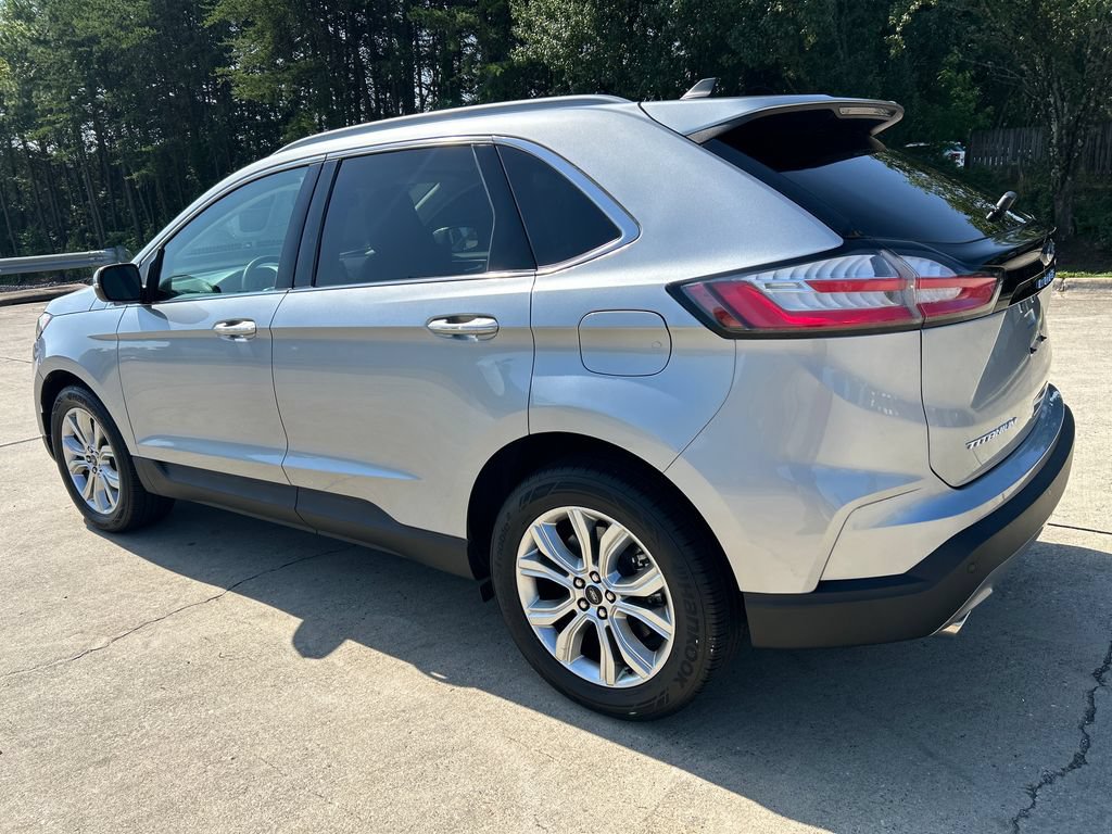 Used 2024 Ford Edge Titanium AWD/4WD image 3