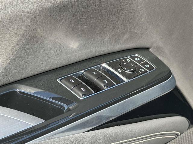 Used 2025 Cadillac Escalade ESV Sport AWD/4WD image 19