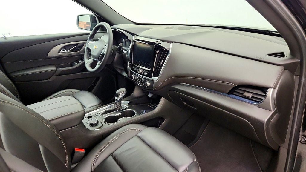 Used 2023 Chevrolet Traverse LT AWD/4WD image 24