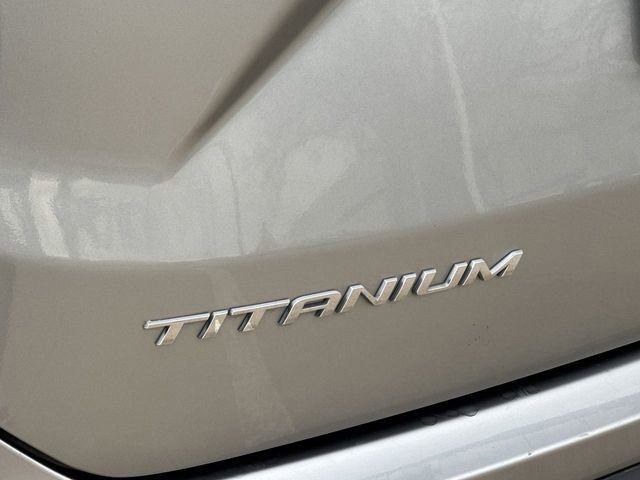 Used 2024 Ford Edge Titanium image 30