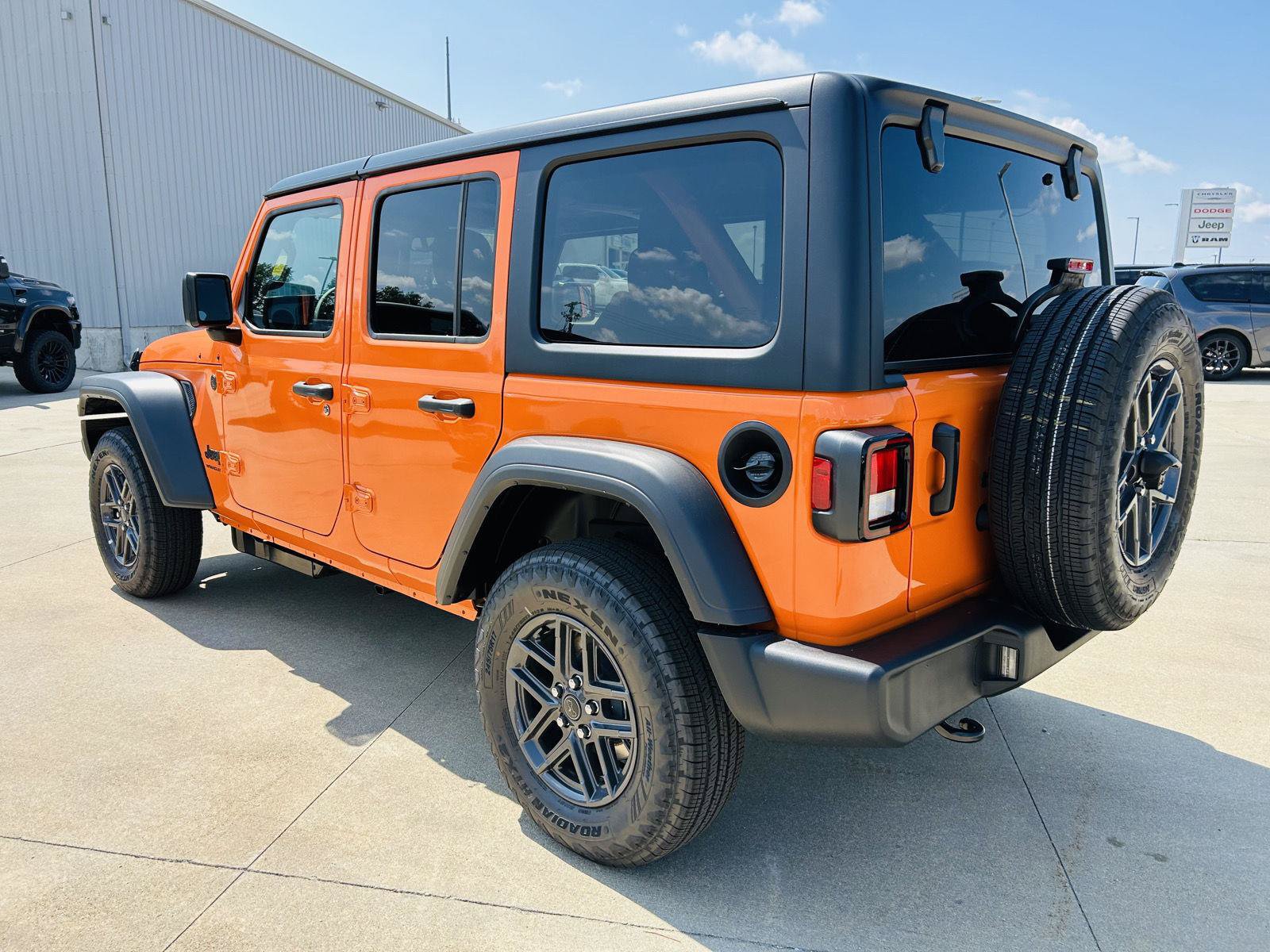 New 2026 Jeep Wrangler Unlimited Sport AWD/4WD image 32