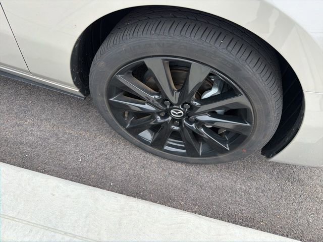 Used 2025 MAZDA MAZDA3 s FWD image 3