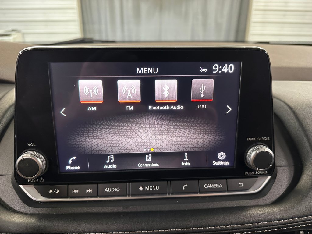 Used 2021 Nissan Rogue SV AWD/4WD image 12