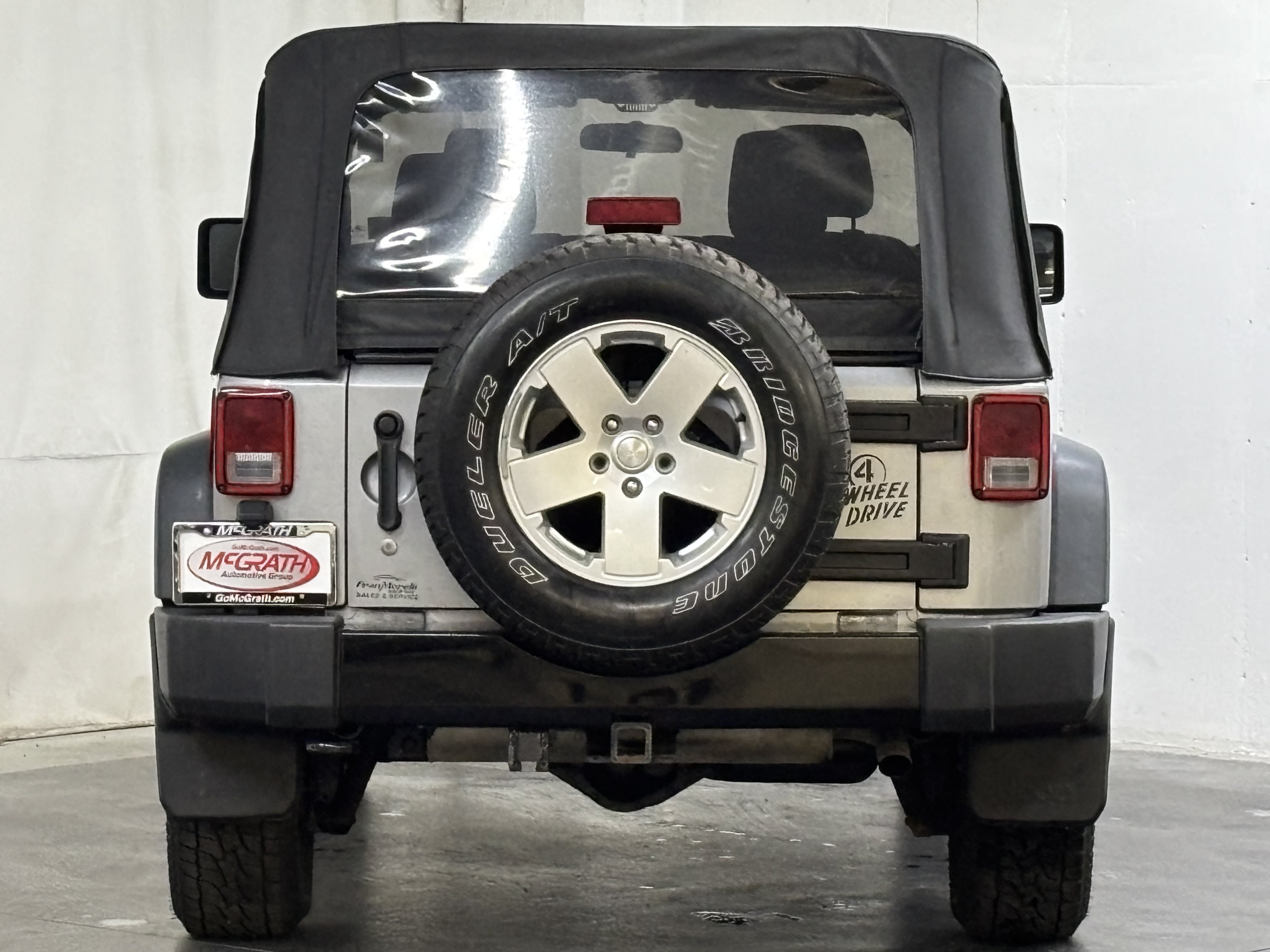 Used 2015 Jeep Wrangler Sport AWD/4WD image 6