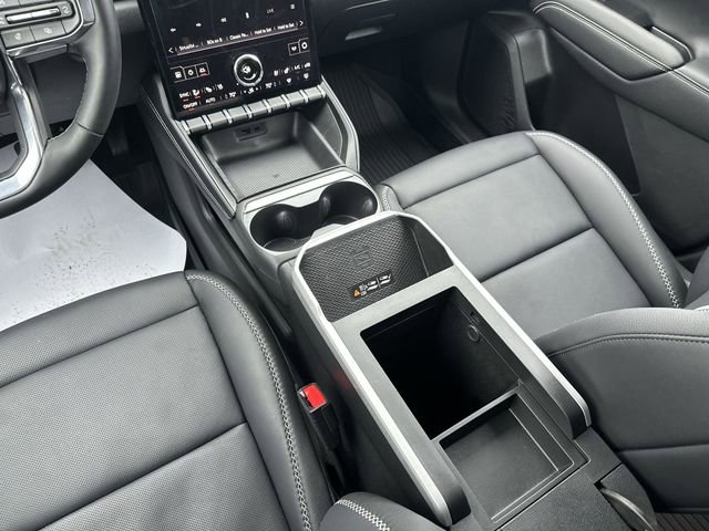 Used 2026 GMC Terrain Denali w/ LPO, Black Badging Package image 25