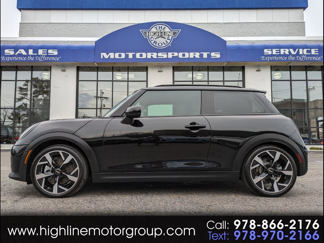 Used 2025 MINI Cooper S FWD image 1