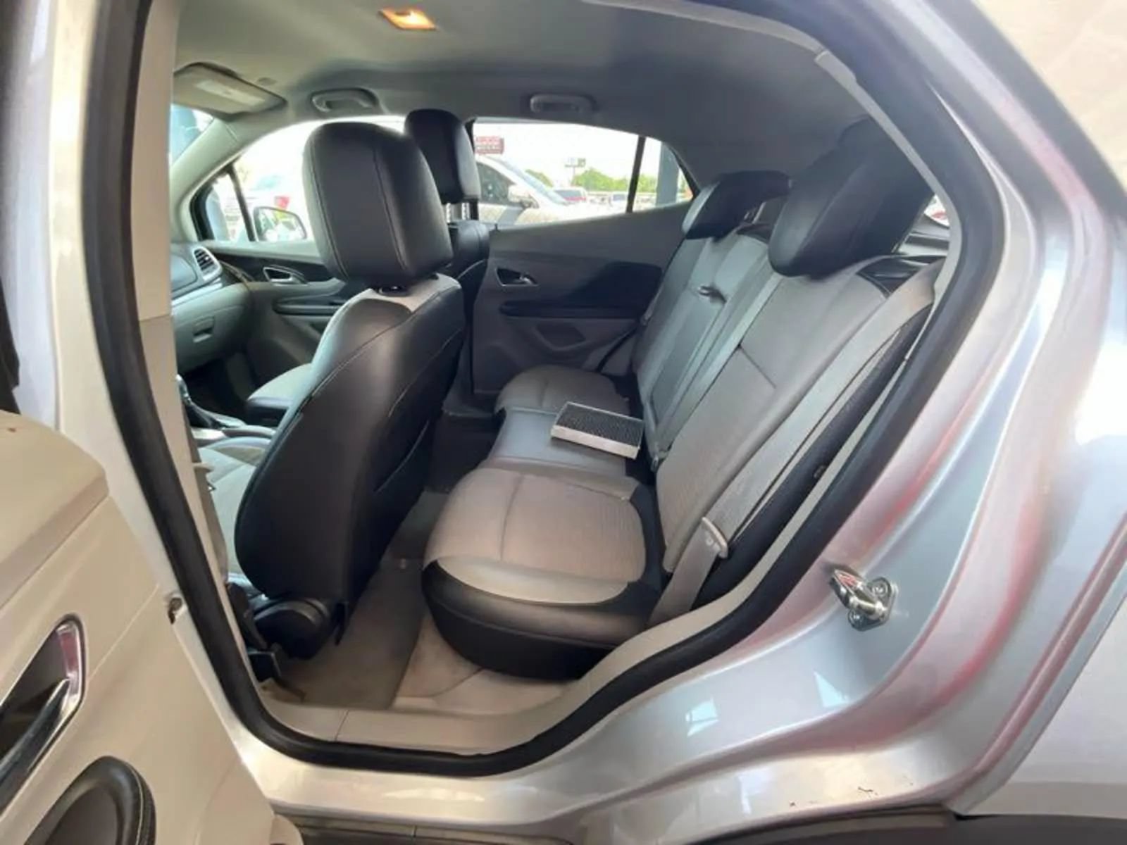 Used 2015 Buick Encore FWD image 7