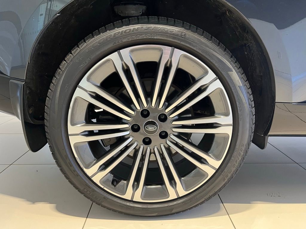 Used 2023 Land Rover Range Rover SE AWD/4WD image 18