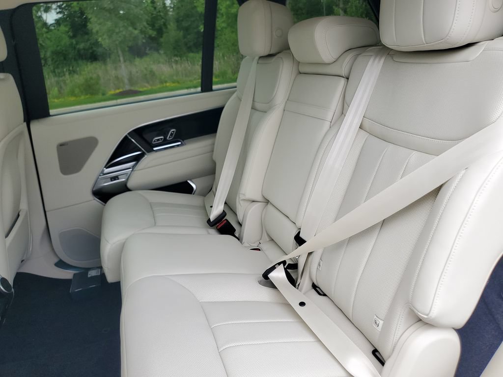 New 2026 Land Rover Range Rover Long Wheelbase SE AWD/4WD image 28