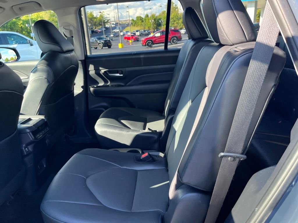 Used 2024 Toyota Grand Highlander XLE image 22