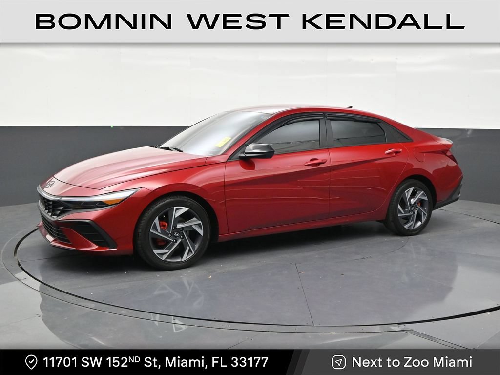 Used 2025 Hyundai Elantra Sport FWD image 1