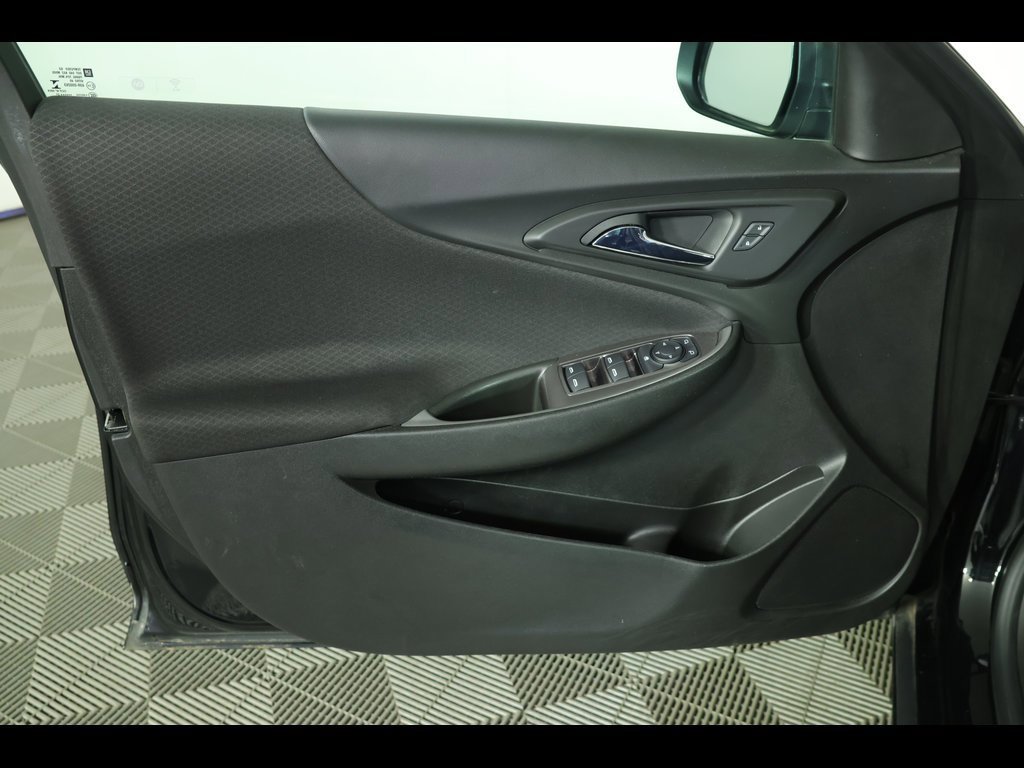 Used 2021 Chevrolet Malibu LS image 19