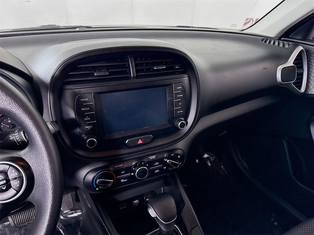 Used 2020 Kia Soul LX image 21