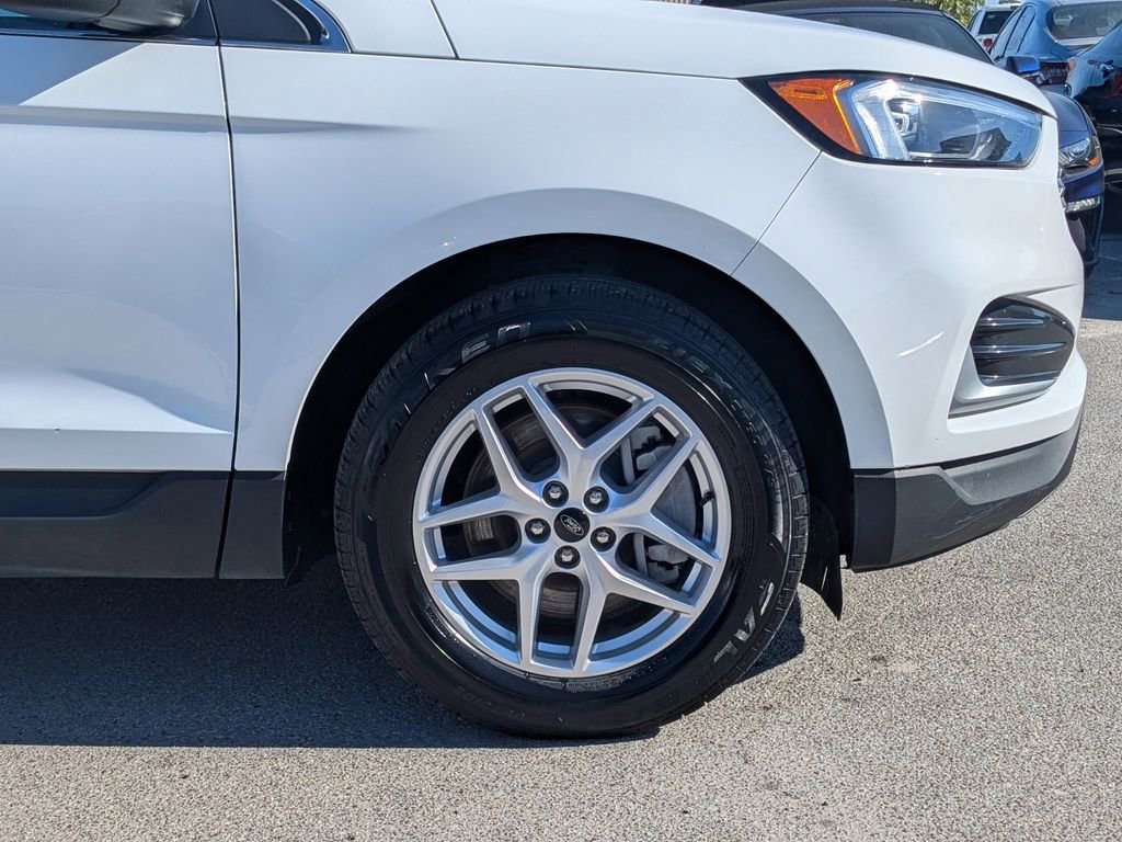 Used 2024 Ford Edge SEL AWD/4WD image 11