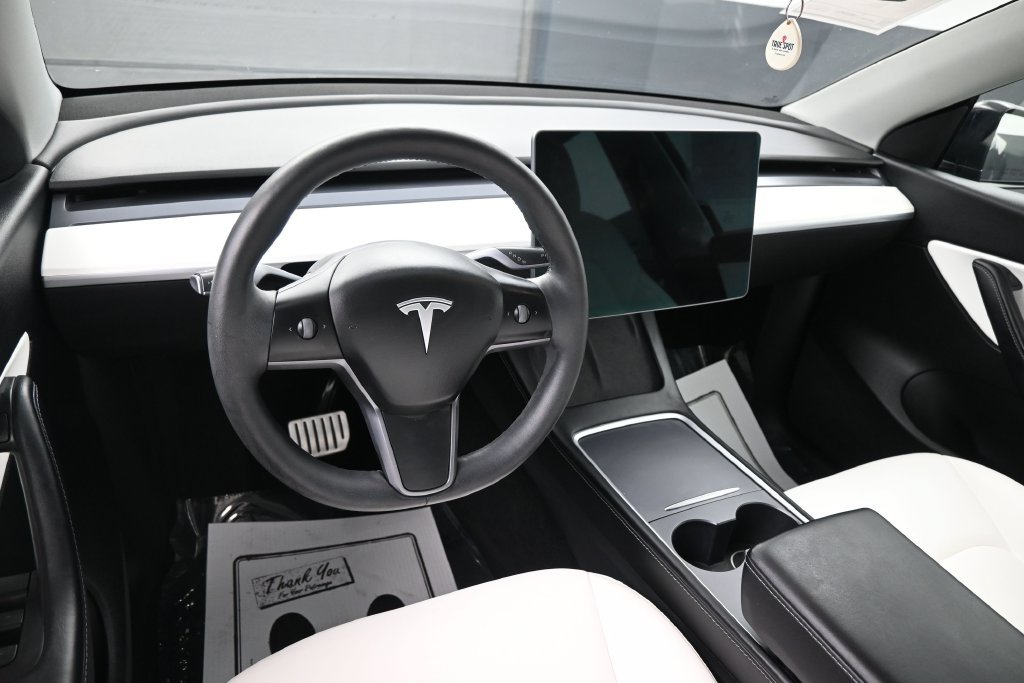 Used 2022 Tesla Model Y Performance AWD/4WD image 23