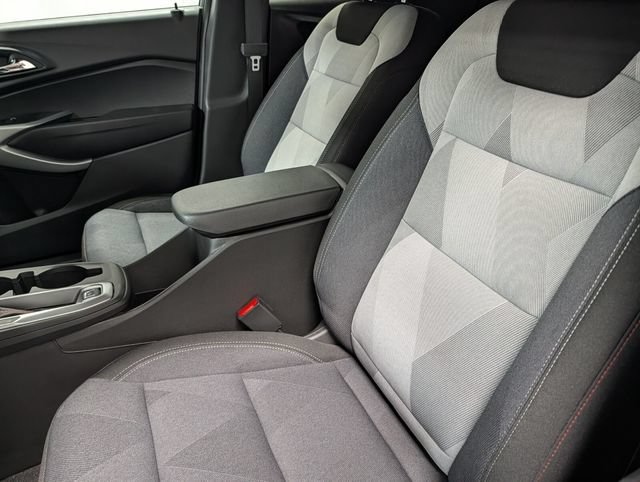 New 2026 Chevrolet Trax RS w/ Sunroof Package FWD image 10