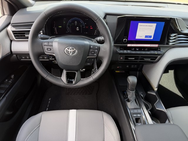 New 2026 Toyota Camry SE w/ Convenience Package FWD image 11