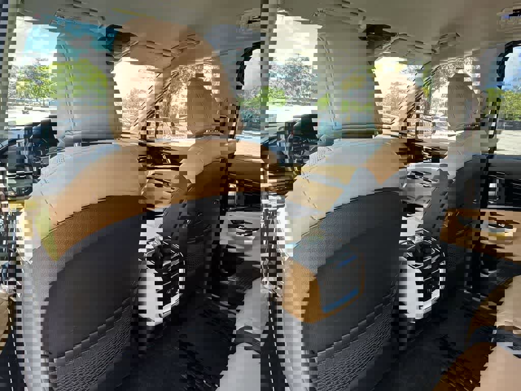 Certified 2024 Kia Carnival EX image 23