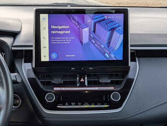 Certified 2025 Toyota Corolla SE w/ SE Premium Package FWD image 15