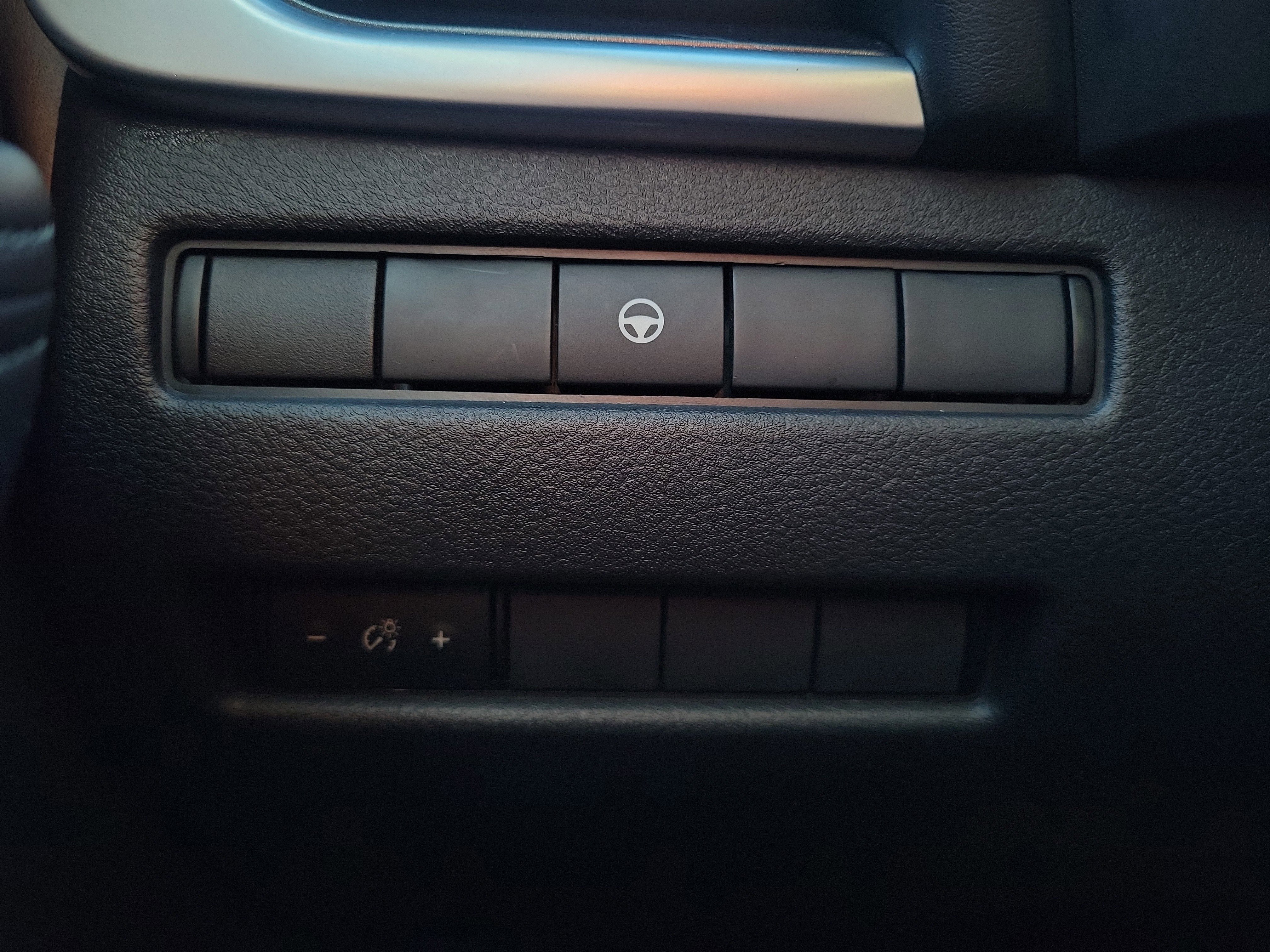 Used 2022 Nissan Rogue SV image 19