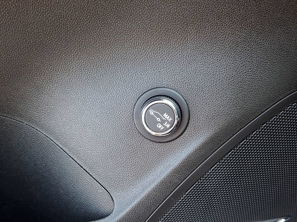 Used 2021 Buick Envision Avenir AWD/4WD image 26