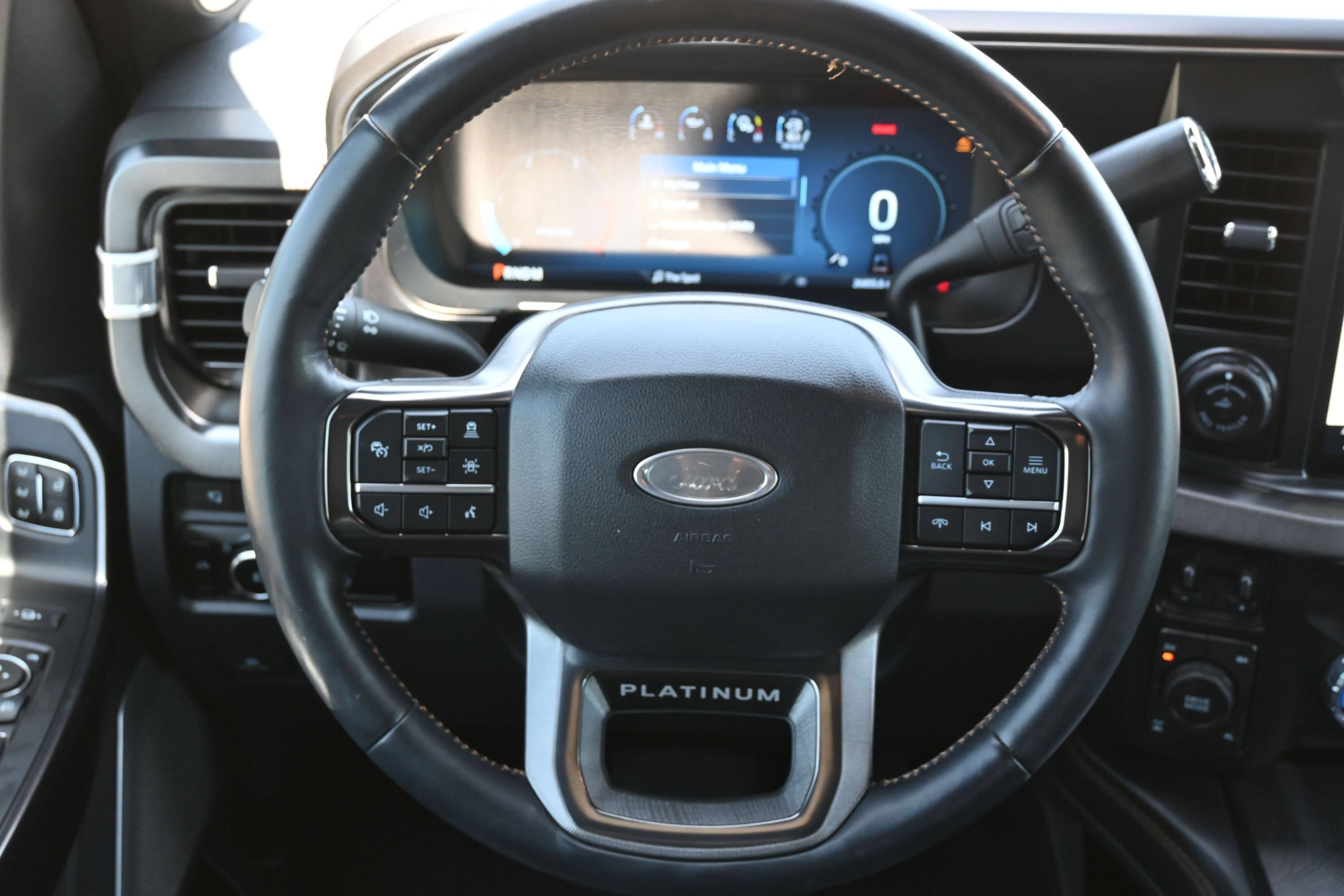 Used 2023 Ford F350 Platinum w/ FX4 Off-Road Package AWD/4WD image 17