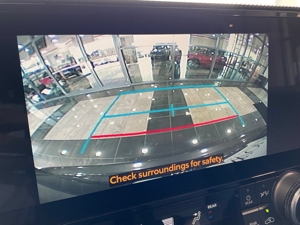 Used 2023 Toyota Highlander XSE AWD/4WD image 16