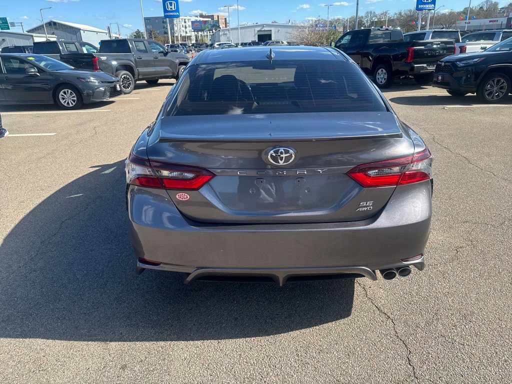 Used 2022 Toyota Camry SE w/ Cold Weather Package AWD/4WD image 6