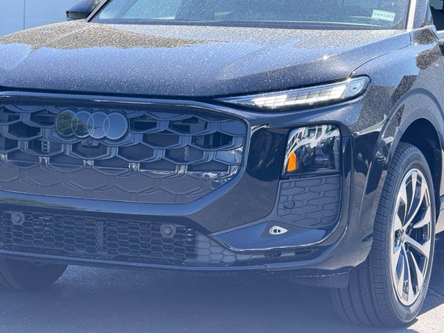 New 2026 Audi Q3 quattro 2.0T AWD/4WD image 2