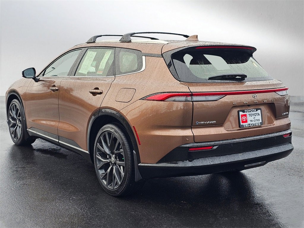 Used 2025 Toyota Crown Signia w/ Advanced Technology Package image 6