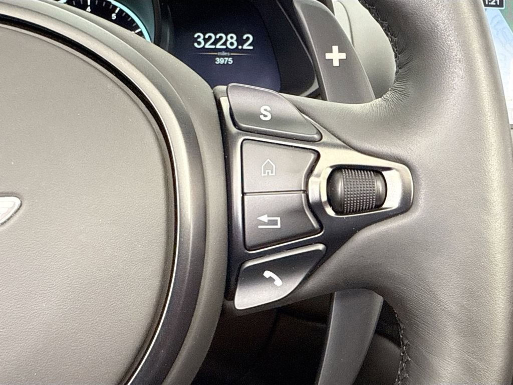 Used 2021 Aston Martin DBS Superleggera Volante image 20