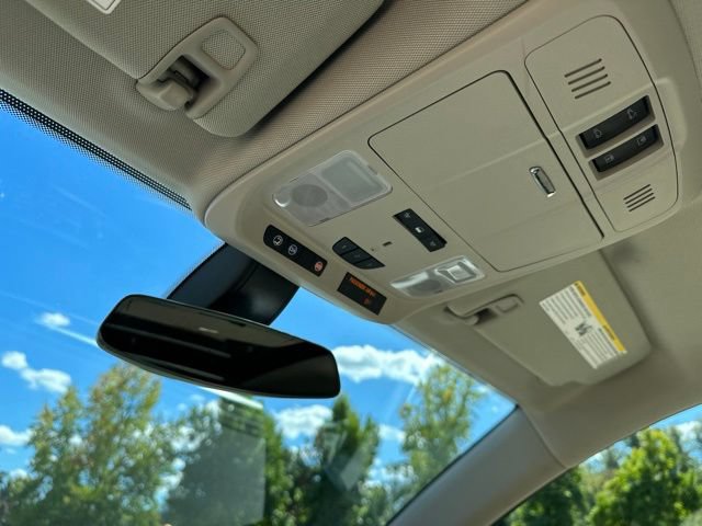Used 2020 Buick Envision Essence w/ Experience Buick Package AWD/4WD image 33