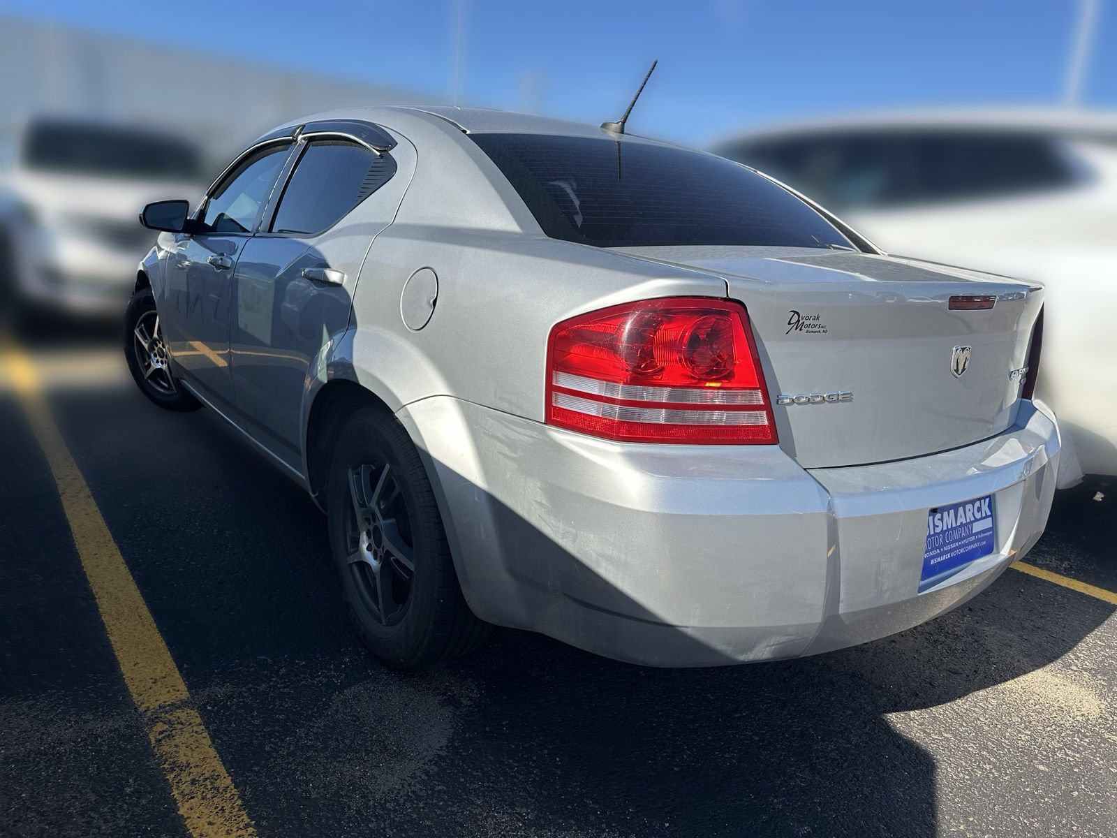 Used 2010 Dodge Avenger SXT FWD image 4