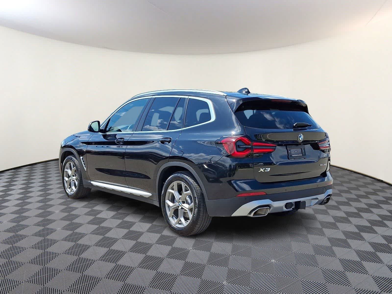 Used 2024 BMW X3 xDrive30i w/ Premium Package AWD/4WD image 7