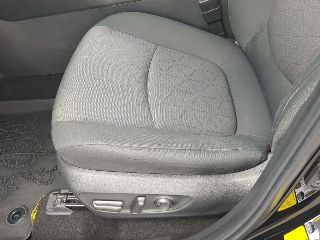 Used 2023 Toyota RAV4 AWD Hybrid image 18