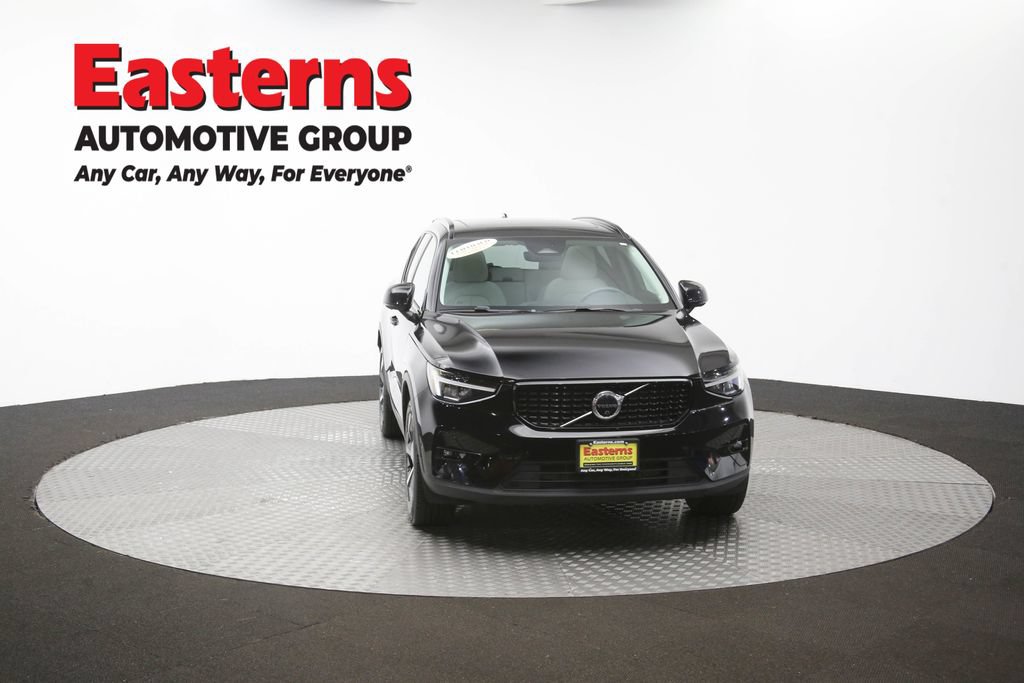 Used 2023 Volvo XC40 B4 Ultimate FWD image 46