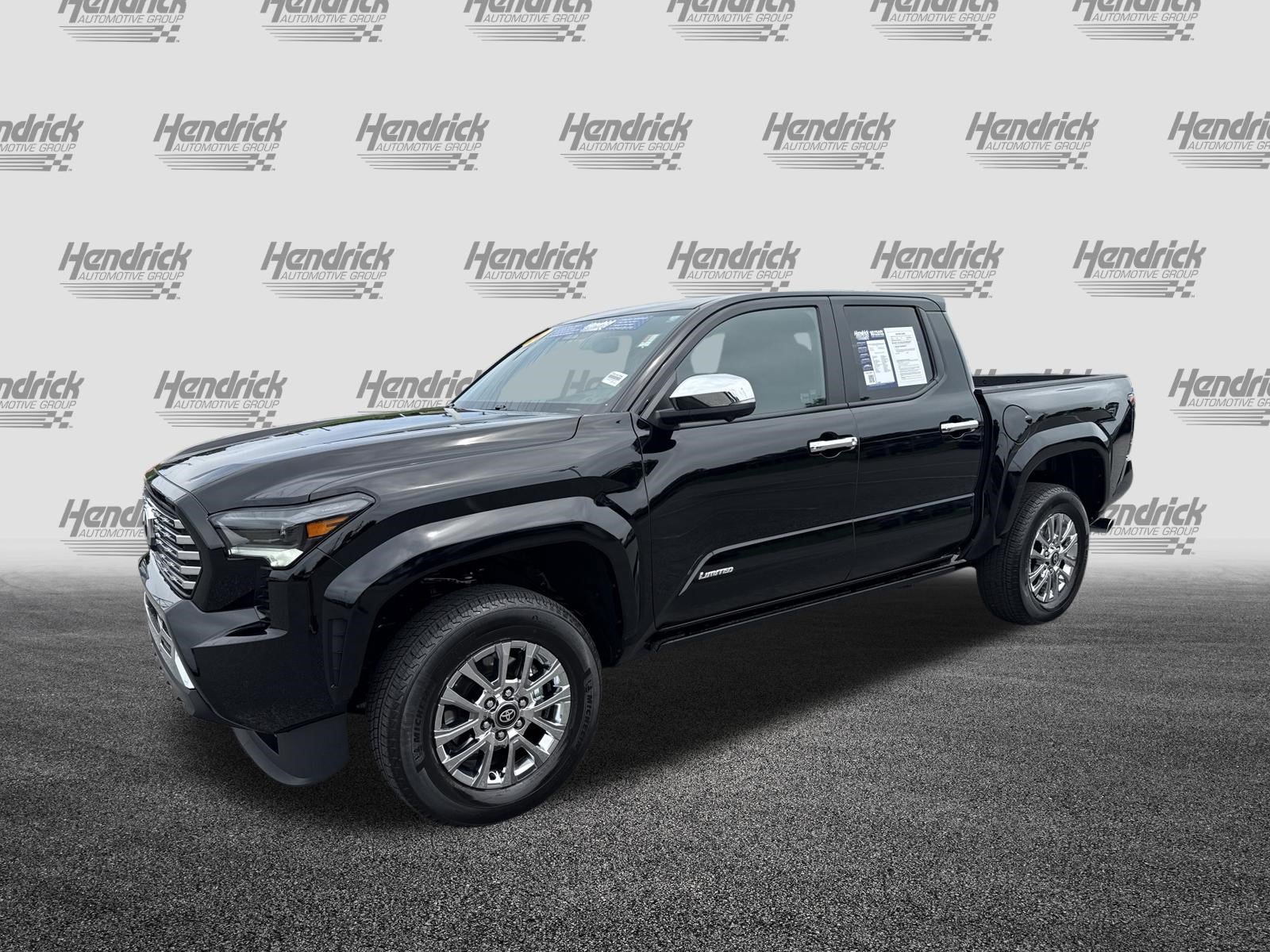 Used 2024 Toyota Tacoma Limited w/ Limited Package (LT) AWD/4WD image 5