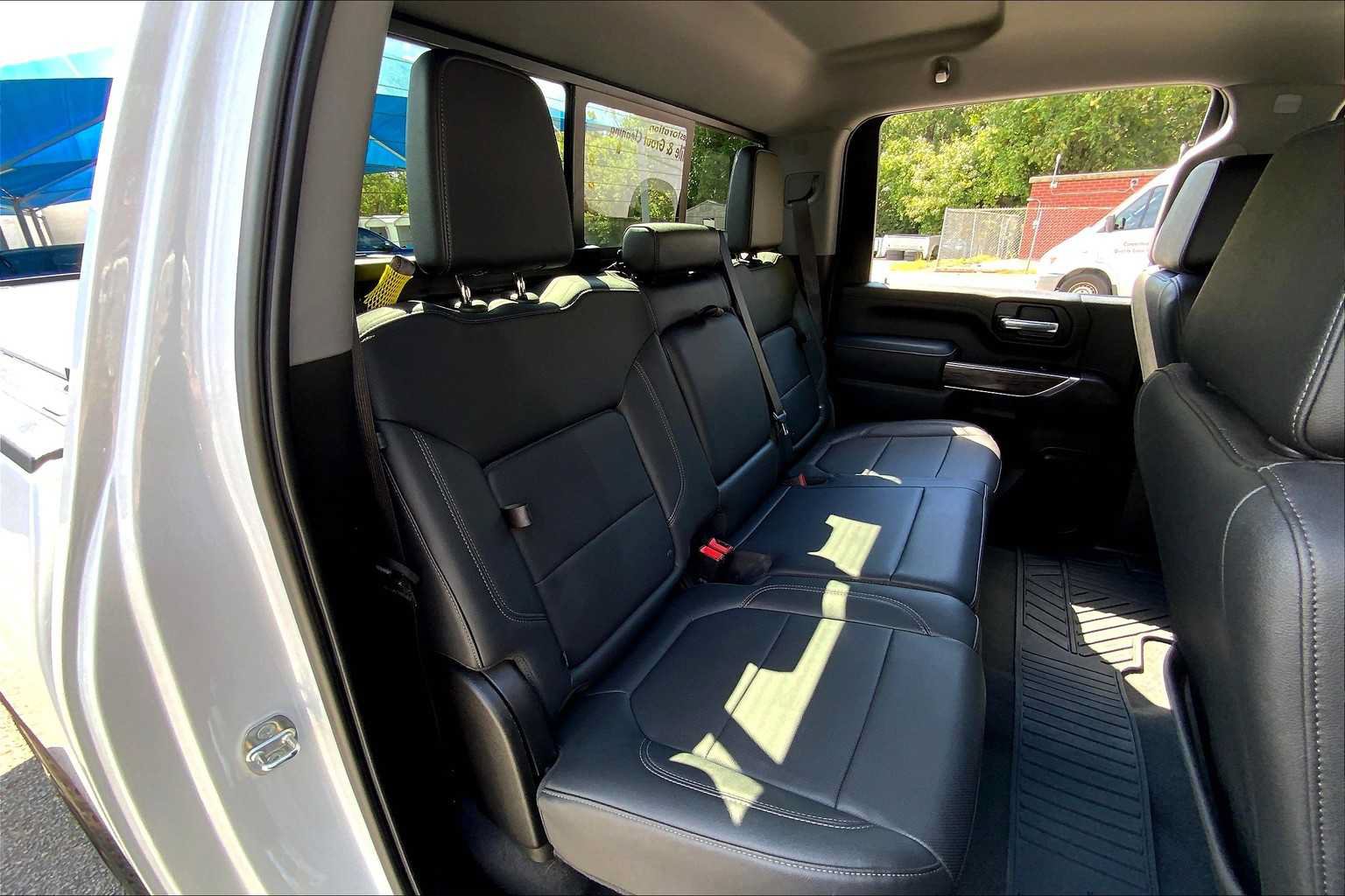 Used 2022 Chevrolet Silverado 2500 LTZ w/ LTZ Plus Package AWD/4WD image 18
