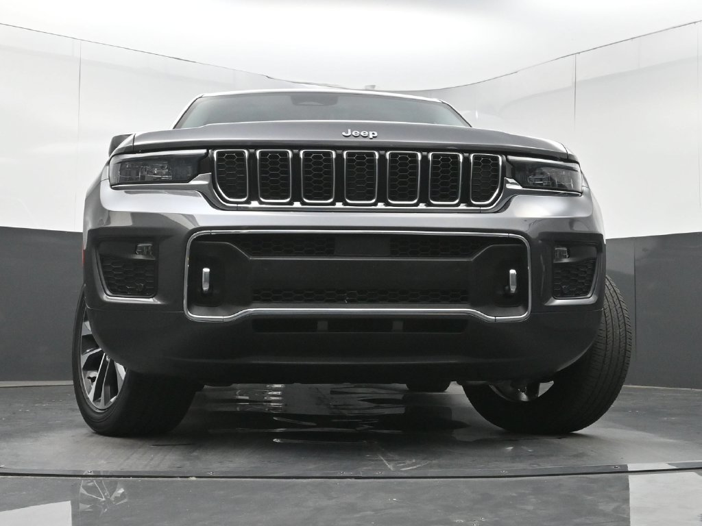 Used 2022 Jeep Grand Cherokee Overland w/ Luxury Tech Group IV RWD image 34