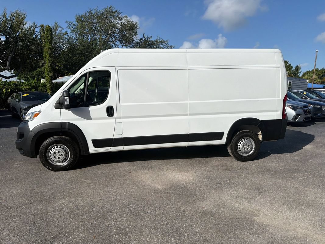 Used 2024 RAM ProMaster 2500 FWD image 2