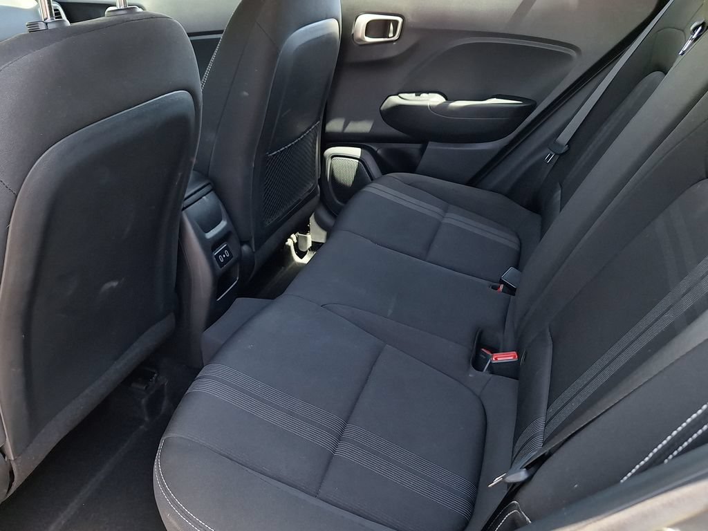 Certified 2024 Hyundai Venue SEL FWD image 11