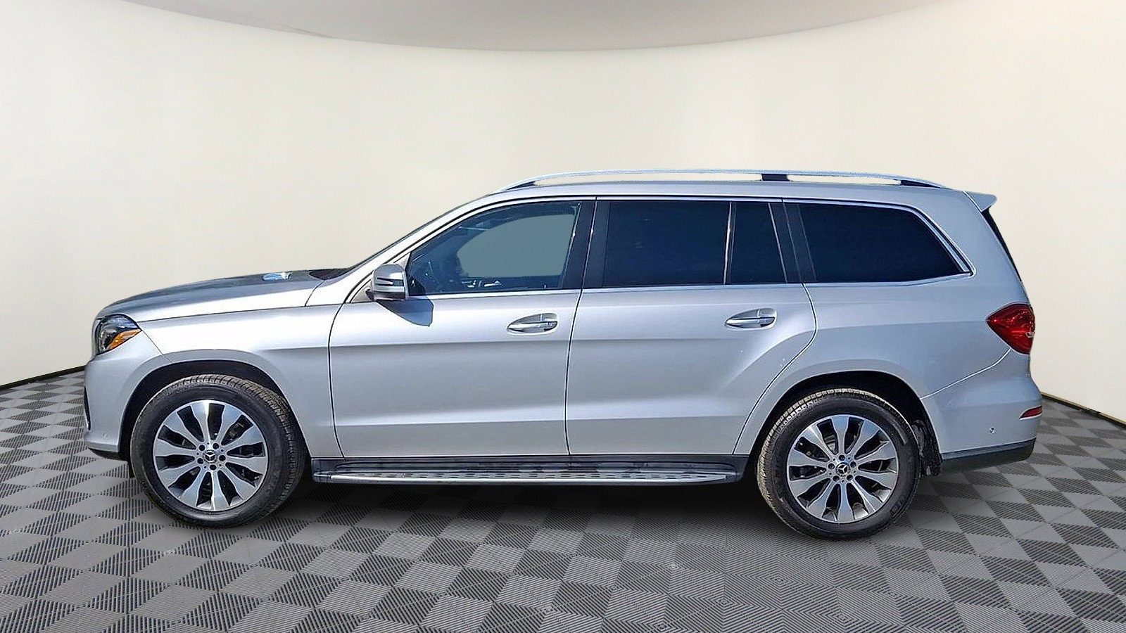 Used 2019 Mercedes-Benz GLS 450 4MATIC image 5