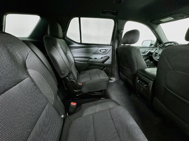 Used 2023 Chevrolet Traverse LT w/ LPO, Cargo Package AWD/4WD image 24