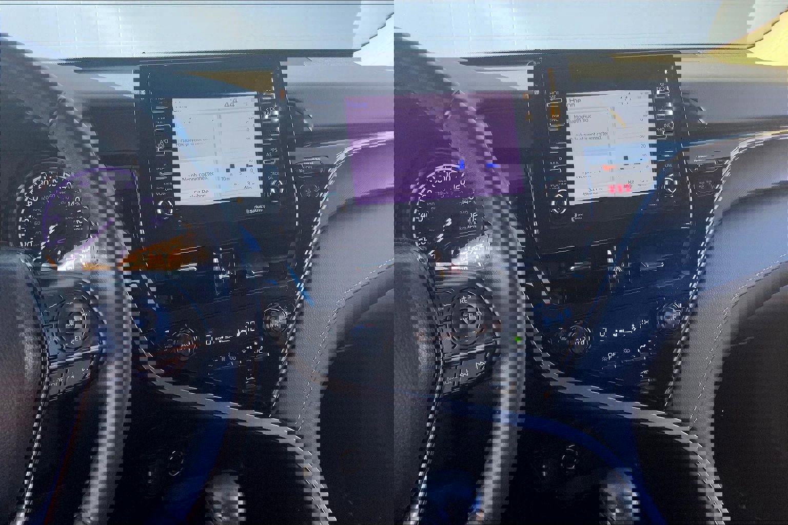 Used 2023 Toyota Camry SE image 7