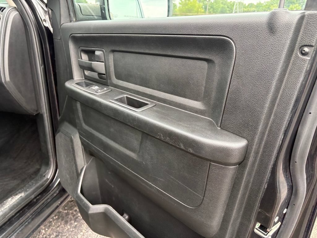 Used 2016 RAM 1500 Express w/ Black Ram 1500 Express Group AWD/4WD image 11