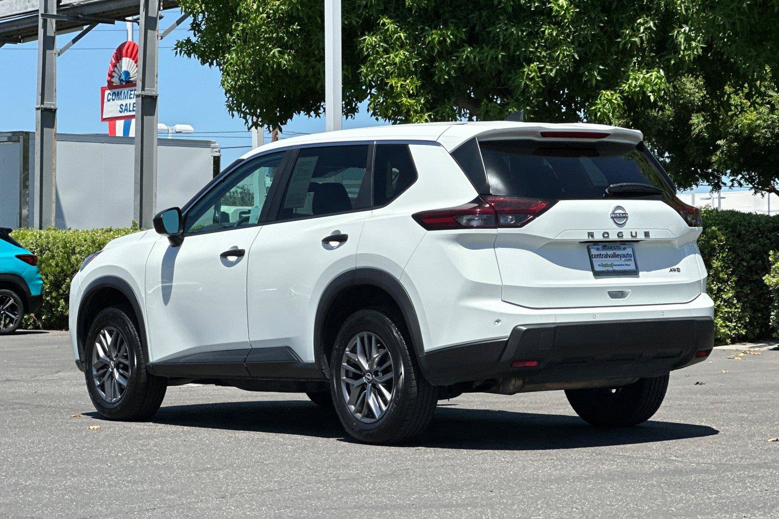 Certified 2024 Nissan Rogue S AWD/4WD image 6