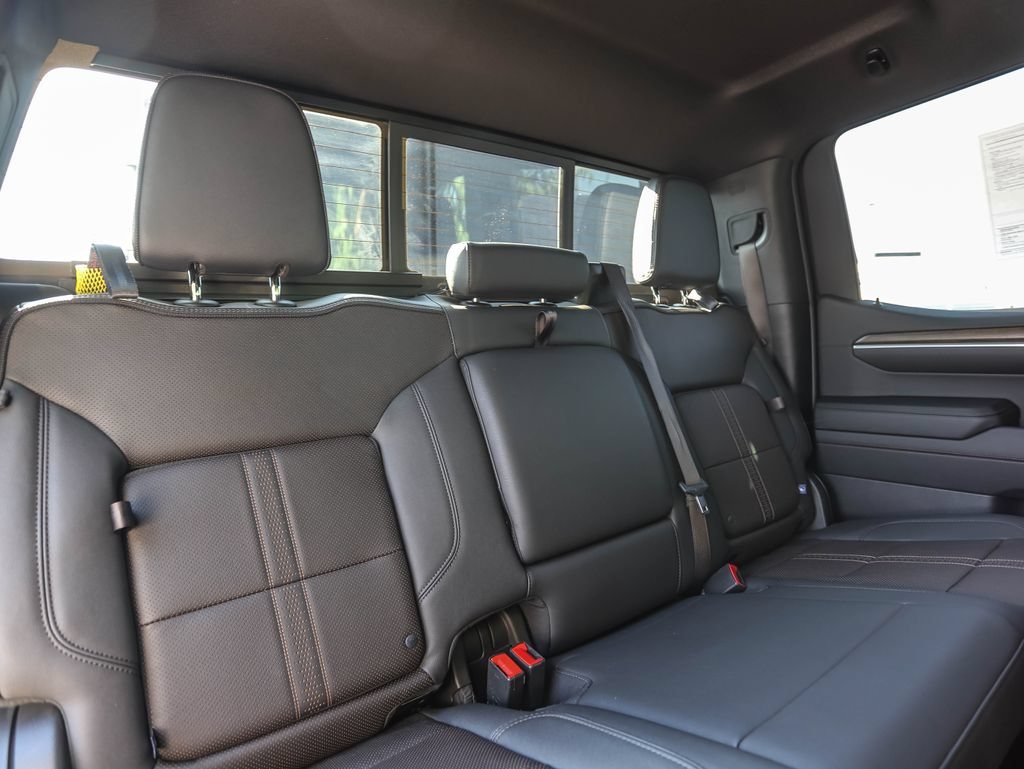 Used 2025 Chevrolet Silverado 1500 High Country w/ Midnight Edition AWD/4WD image 26