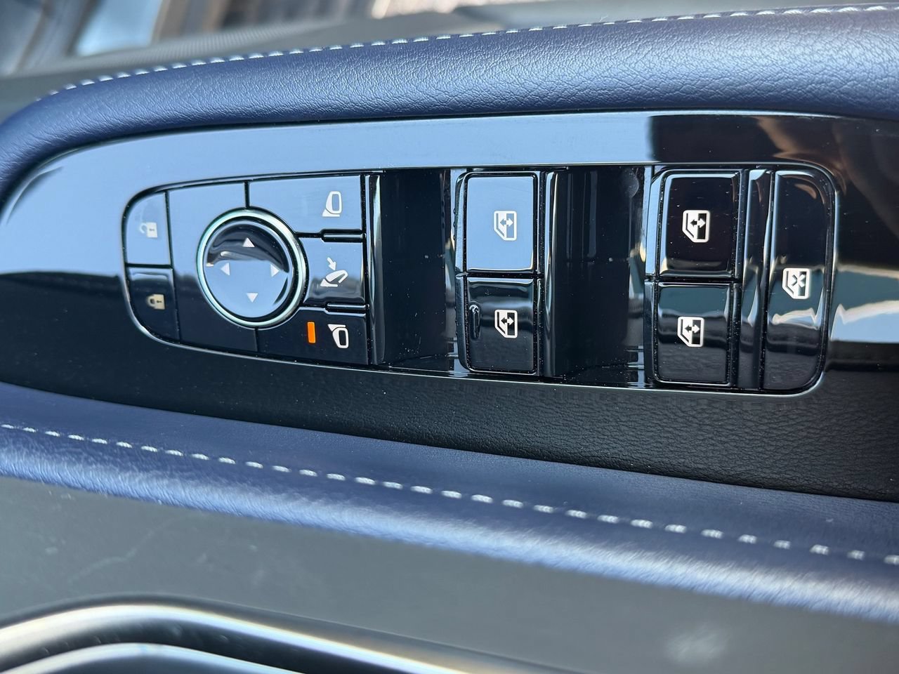 New 2027 INFINITI QX80 Sensory AWD/4WD image 17