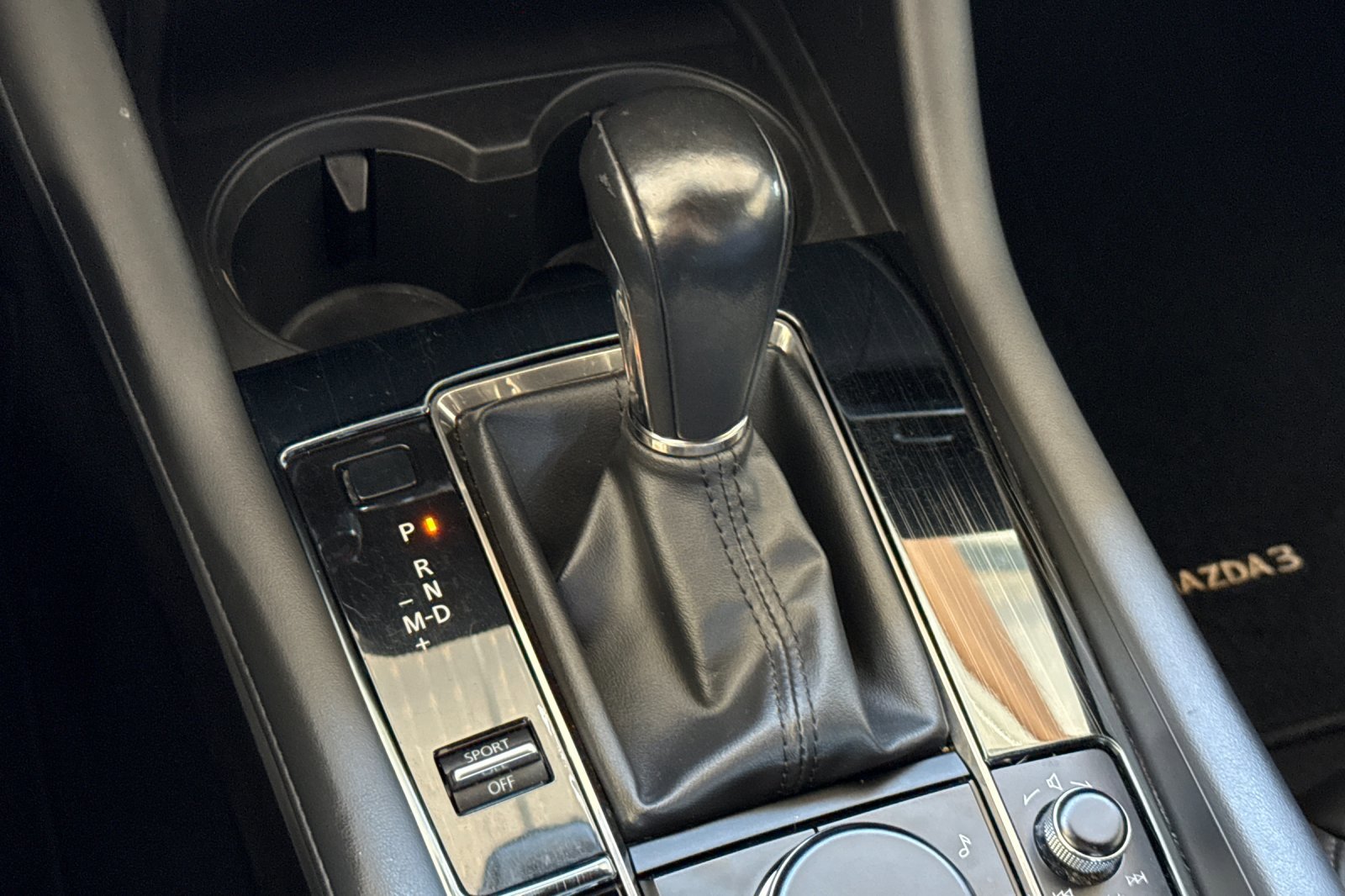 Used 2020 MAZDA MAZDA3 Preferred 4D Hatchback image 25